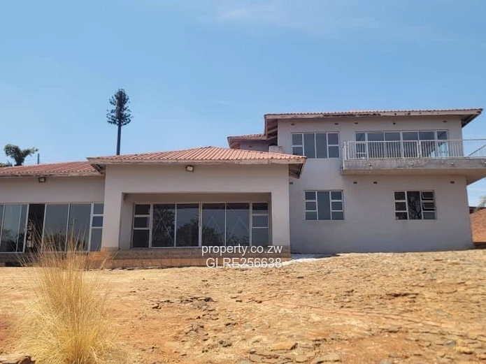 Pomona 5-Bed House on 2000m² with Borehole & Balcony