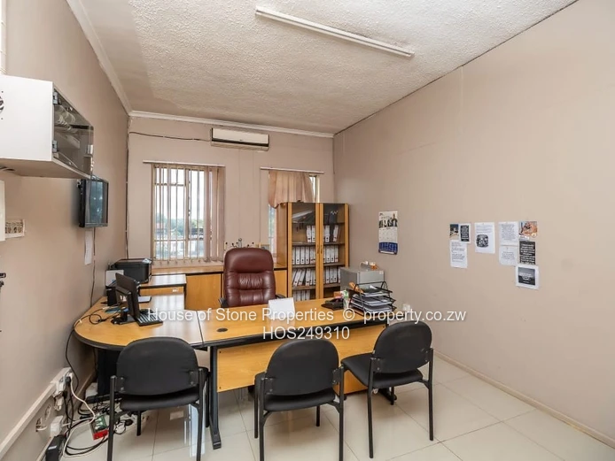 ??Eastlea Commercial Building For Sale