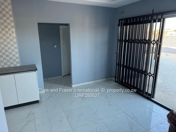 Mabvazuva 2 beds apartment available for rent $350.