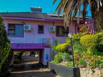 10 Bedroom House