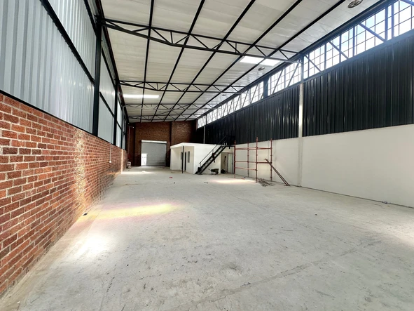 Warehouse & Factory
