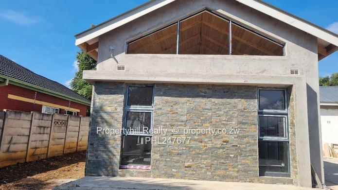 Stone-Faced Milton Park Commercial Unit - Borehole & Parking (Sole Mandate)
