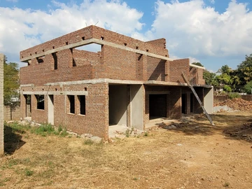 3 Bedroom Flat & Apartment