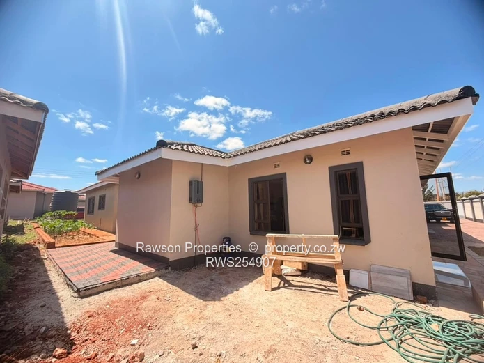 Neat 4 Bedroom Borrowdale Villas For Sale (Sole Mandate)