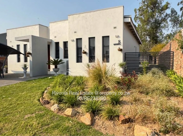 Greendale North spacious 3 bedroom townhouse for sale