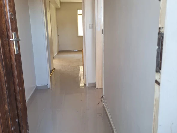 2 Bedroom Flat & Apartment