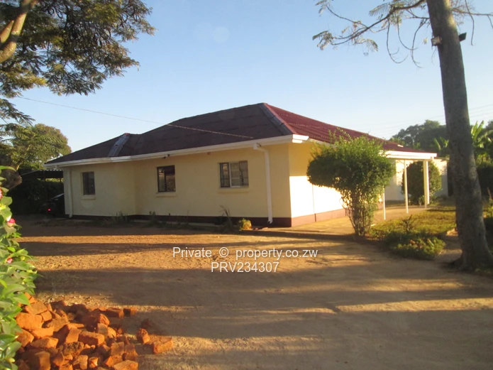 Queensdale Main House $570 (Sole Mandate)