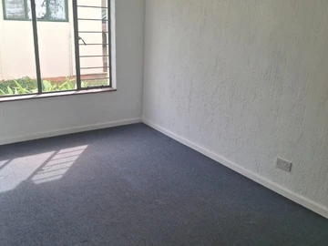3 Bedroom Flat & Apartment