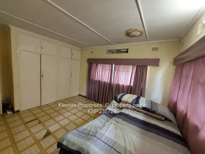 5 bedroomed Fixer Upper in Kadoma