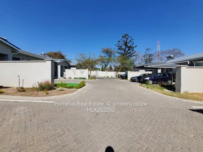 Exquisite 3 Bed Garden Flat In Greendale To Rent 