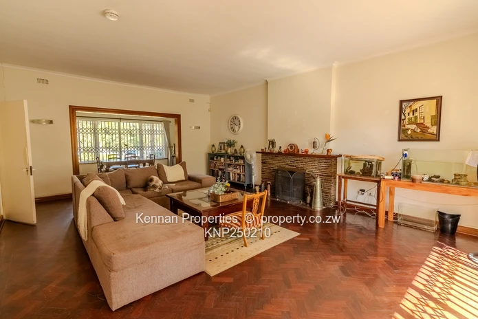 Attractive 5 bedroom home on two and a half acres. Great location and good water. (Sole Mandate)