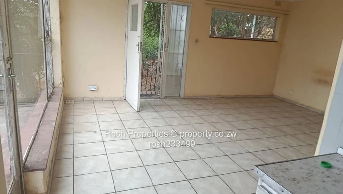 Bachelor`s Flat 2 Stunning Views in Greystone Park