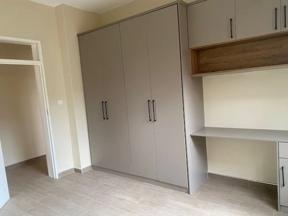 4 Bedroom Flat & Apartment