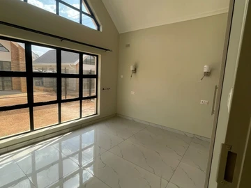 3 Bedroom Flat & Apartment