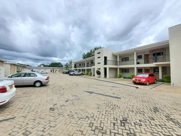 Lovely 3 Bed Apartment for sale in Newlands!!