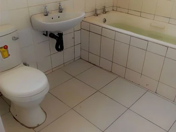 3 Bedroom Flat & Apartment