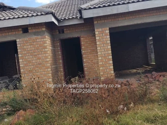 *??3BEDROo HOUSE SALE - KUWADZANA 8 - $25,000 