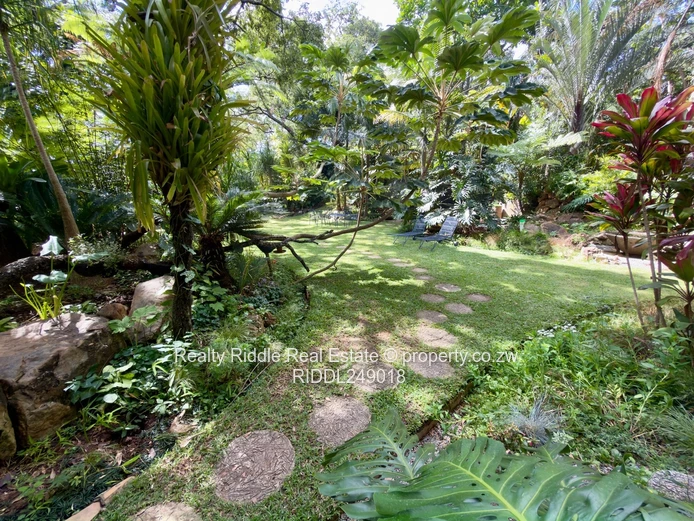 Tropical Architectural Masterpiece In Prestigious Glen Lorne