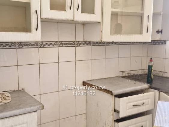 Avenues 2 bed flat to rent