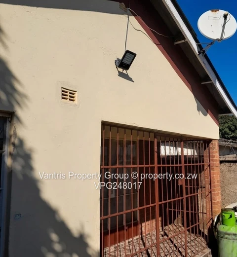 Glen Norah A house for sale