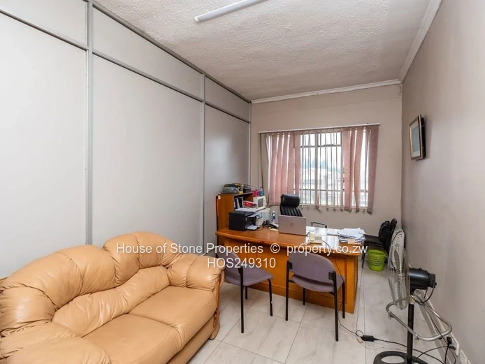 ??Eastlea Commercial Building For Sale