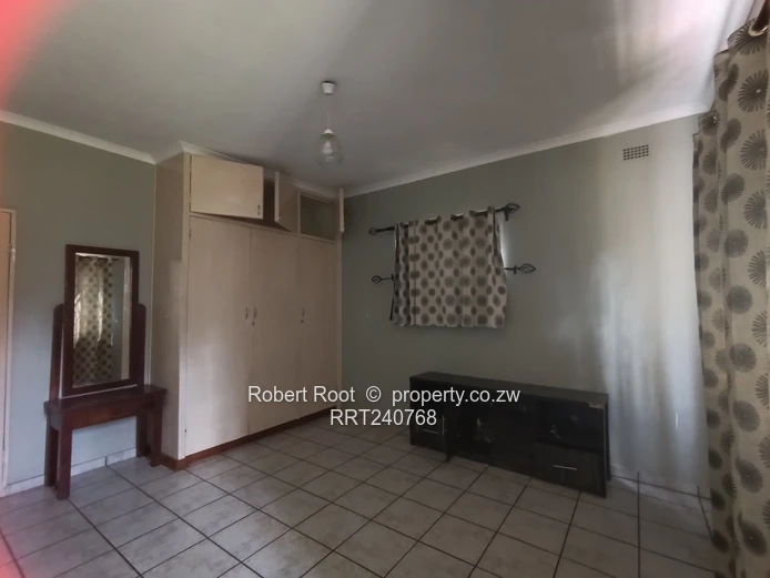 2 bed garden cottage in Philadelphia