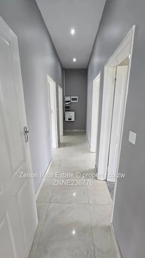 Stylish 3-Bed Townhouse in Strathaven 