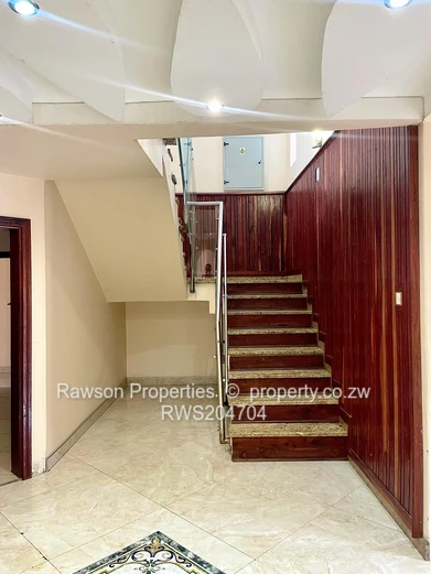 A Rare Blend of Luxury, Space and Comfort (Sole Mandate)