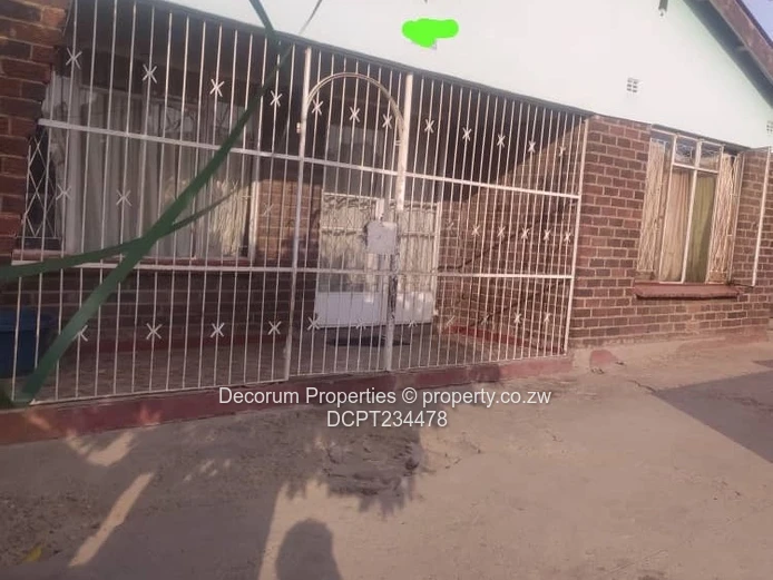 Budiriro 2 - 4 Bed House For Sale