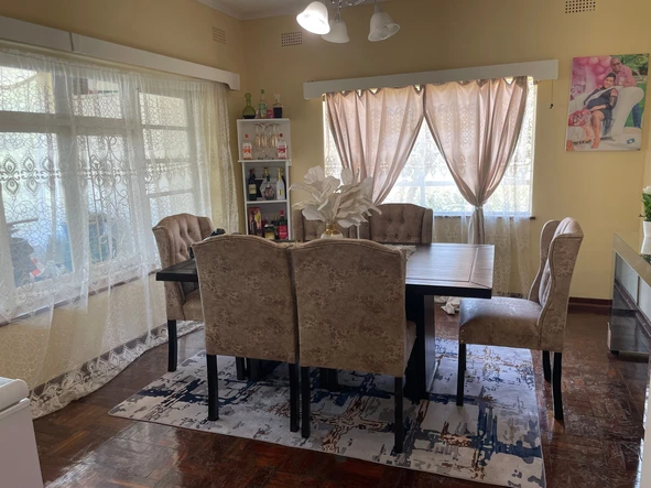 3 Bedroom Flat & Apartment