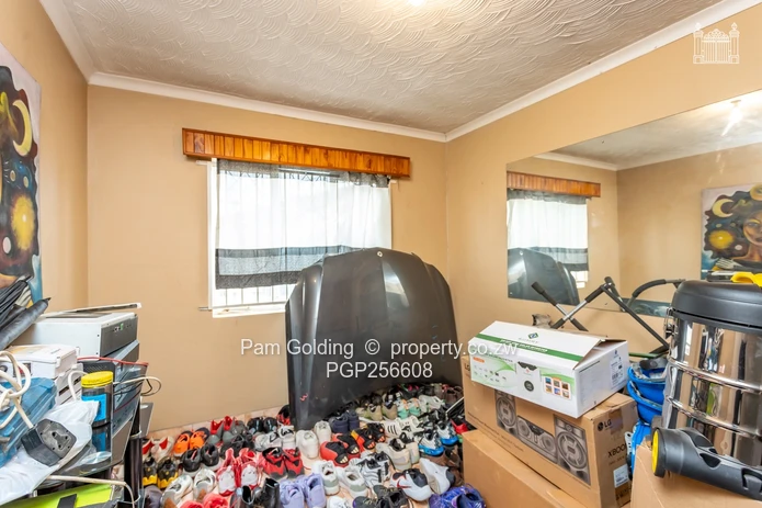Neat Family Home for sale!