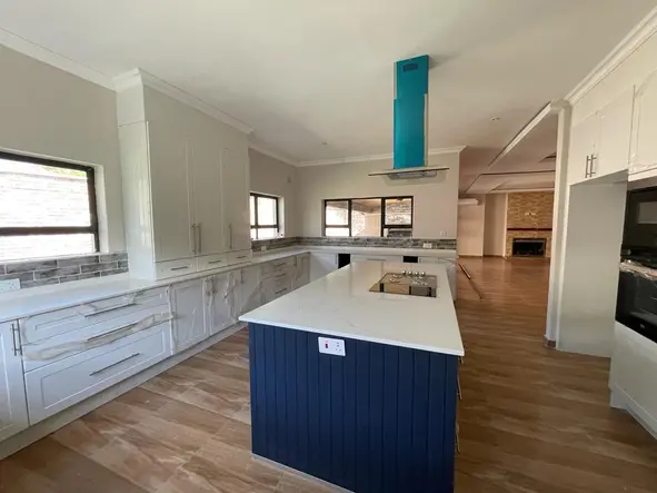 6 Unit Townhouse Complex