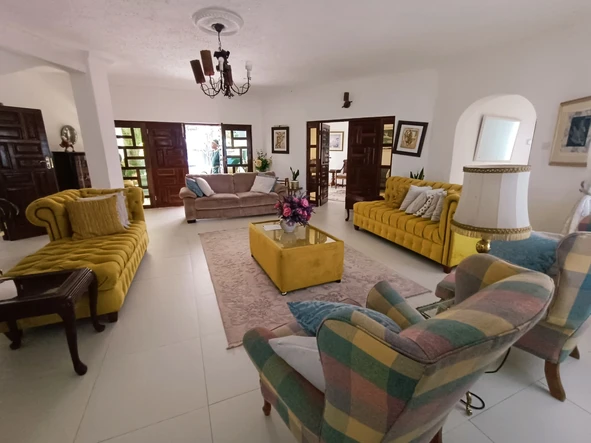 5 Bedroom House
