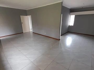 2 Bedroom Flat & Apartment