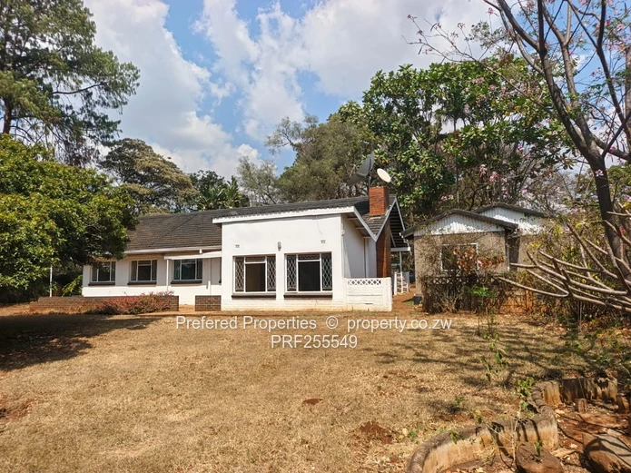 Marlborough Bungalow: 3-Bed, 4049m² Plot & Borehole