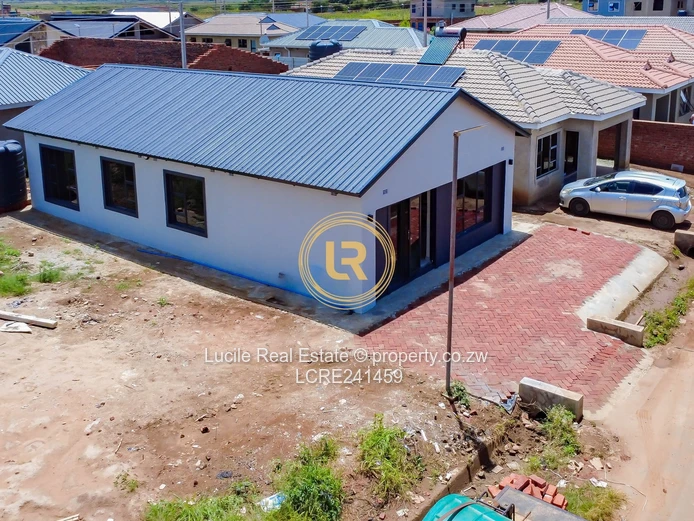 Newly Constructed 3 Bedroom Residence in Raiham Park