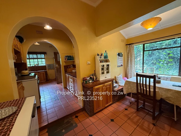 Spacious 5-Bed Family Home For Rent In Avondale