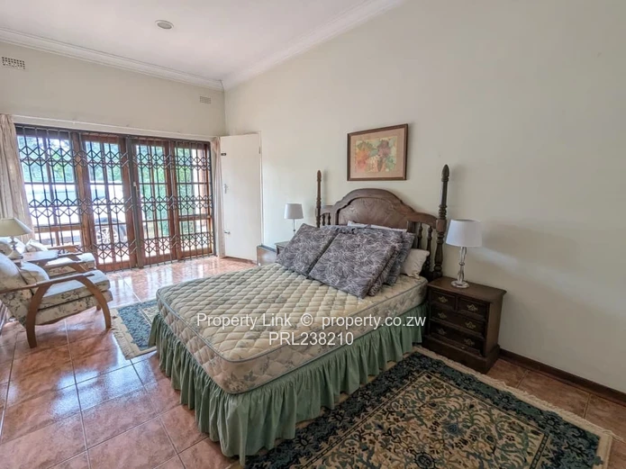 Spacious Family Home With Self-Contained Cottage