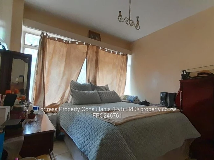 Spacious 1BR Avenues Flat with Balcony 