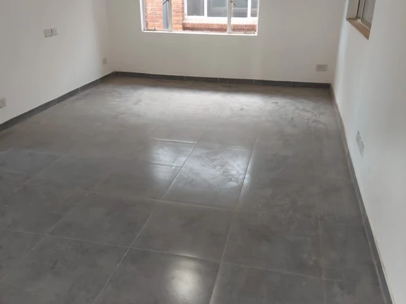 2 Bedroom Flat & Apartment