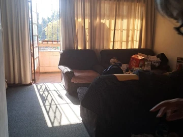 2 Bedroom Flat & Apartment