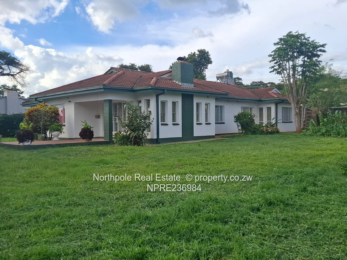 Close To Amenities!!  For January 2026 (Sole Mandate)