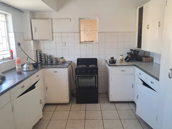 3 Bedroom Flat & Apartment