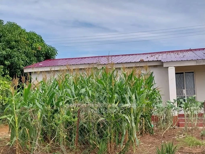 3 Bed House for Sale in KweKwe PNR156091