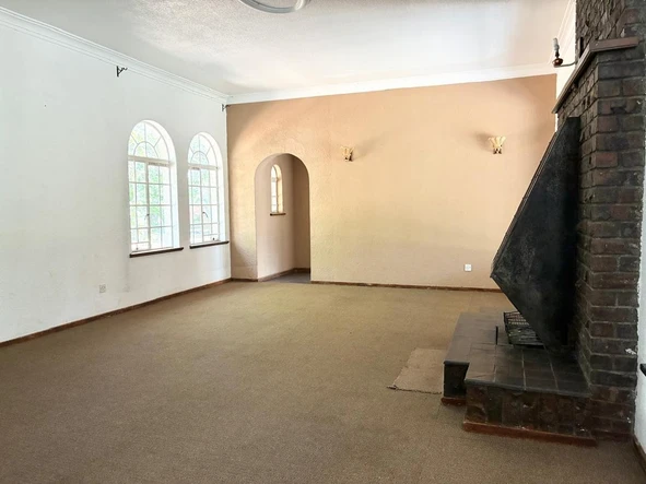 6 Bedroom House