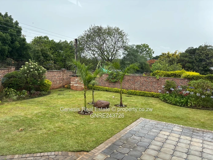 Modern 4 bed Cluster for sale