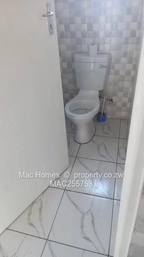 6 bedroom house for sale in mabelreign