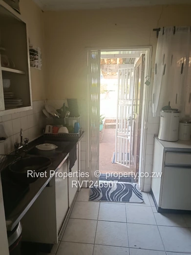 Glen Lorne Property For Sale Access To Enterprise Road