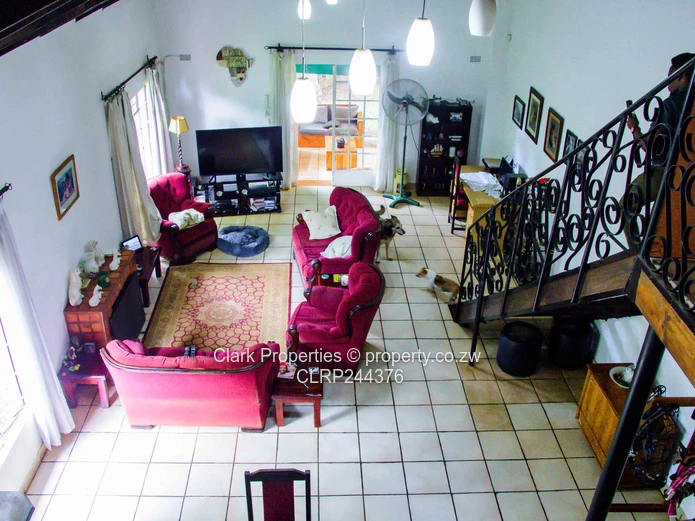 Multi-Dwelling Estate, Investor's Opportunity!