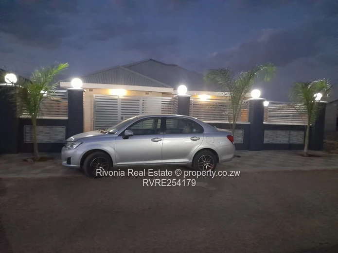 Stylish 4-Bed Budiriro Home - Borehole & Modern Kitchen